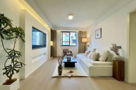  Newly renovated 1br with floor heating in Jing'an &Daning Line 1