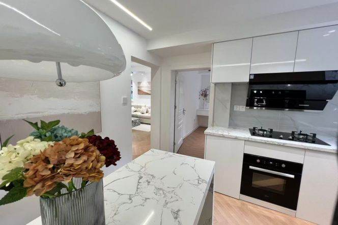 New decoration 2br/100sqm & oven @Wuding Rd & Line 2/11/14