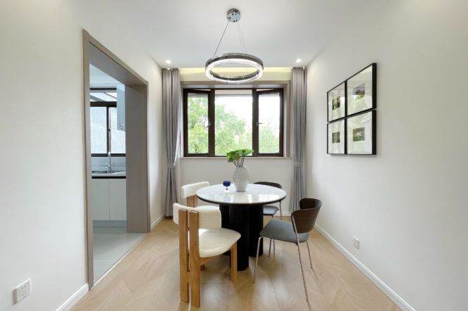 Well Renovated 2BR Residence w/Floor Heating nr Bei Yangjing Rd Station