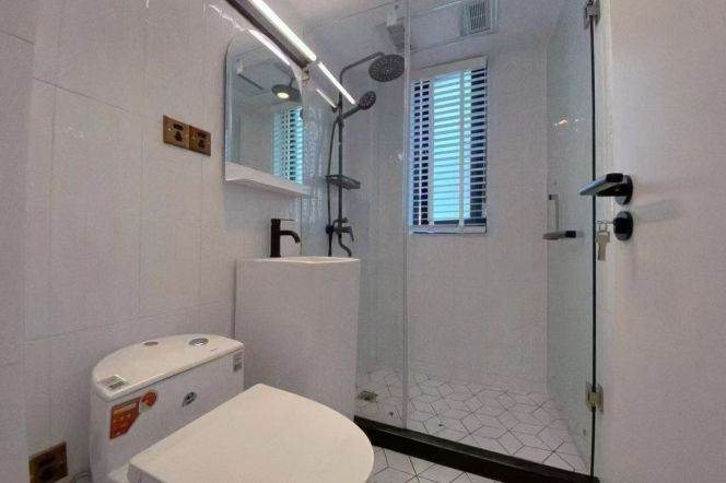 Bright 1br near Changping Rd M7