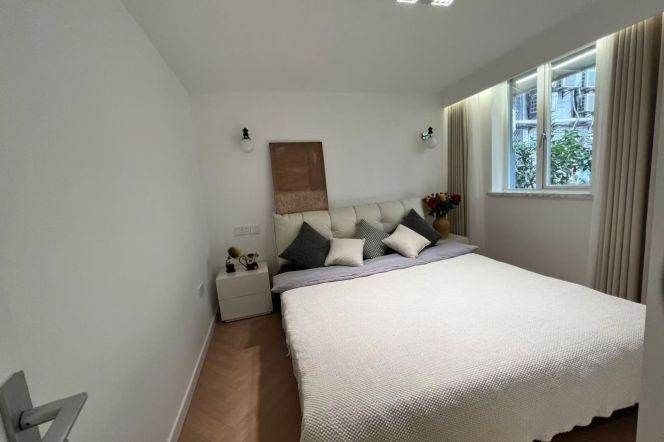 New decoration 2br/100sqm & oven @Wuding Rd & Line 2/11/14