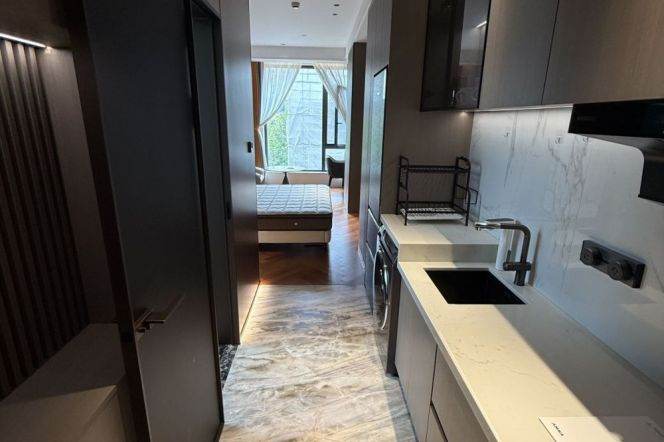 1Studio near line 1/9/11 Xujiahui and Jiao'tong Uni can long and short term lease