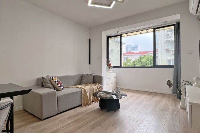 Spacious 1br 2lr/big living room/all bright room/Zhongshan park@L2/3/4