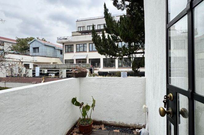 Wukang rd/Xiguo rd | Jiaotong University L10/11 | /1Br + terrace