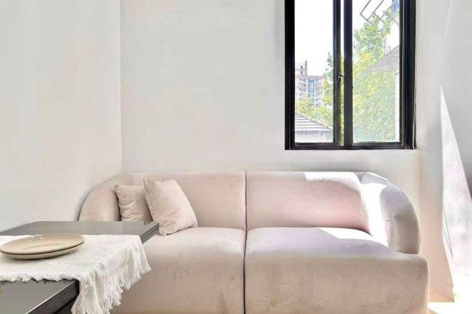 Bright 1br near IAPM