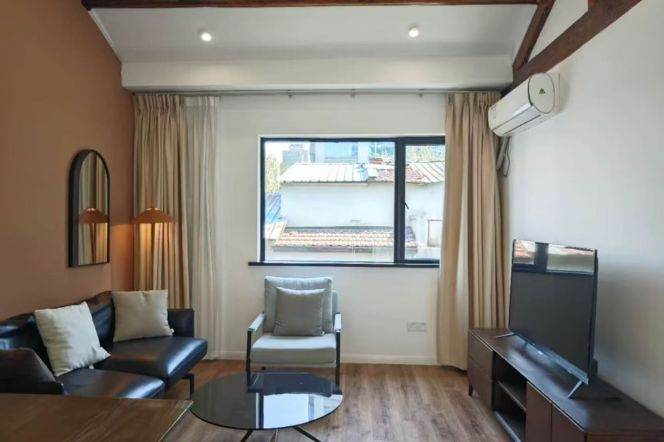 Nice 2Br w. Terrace Changshu Rd Station
