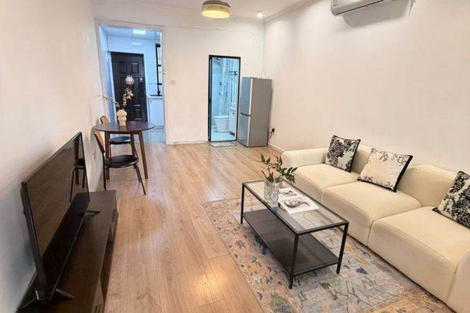 Spacious Cozy 1Br/2Lr/1Bt Close to L2/3/4 Zhongshan Park Station 