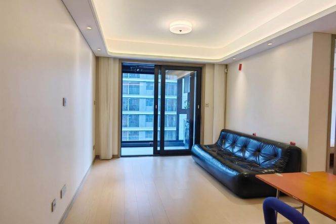 Modern 3 br with floor heating in nice compound in QianTan ,near L 6/8/11