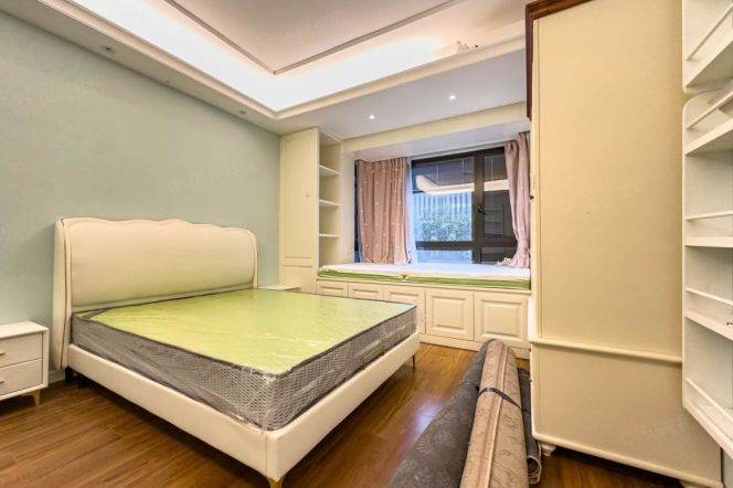 Morden&Bright 3Bdrs 2Baths/Floor Heating @Longbai Xincun &Line 10