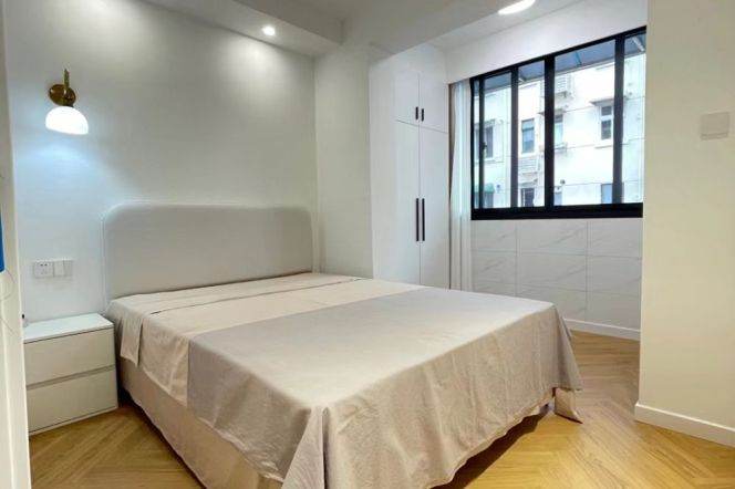 Cozy 1Br/2Lr/1Bt Close to L3/4 West Yan’an Rd Station &Bus 71