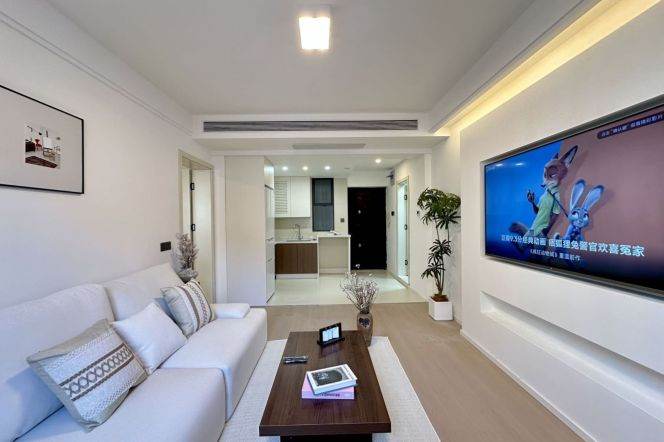  Newly renovated 1br with floor heating in Jing'an &Daning Line 1