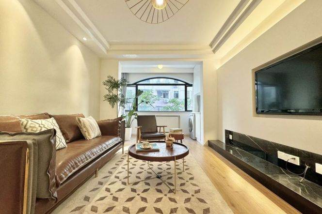 Modern Spacious 2Br/2Lr/2Bt On Yanping Rd@L2/7/14 Jing’an Temple Station 
