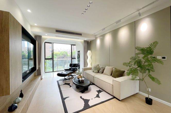 Well Renovated 2BR Residence w/Floor Heating nr Bei Yangjing Rd Station