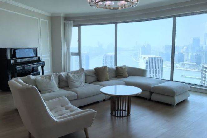 Modern 4brs with floor heating and river view in Lujiazui