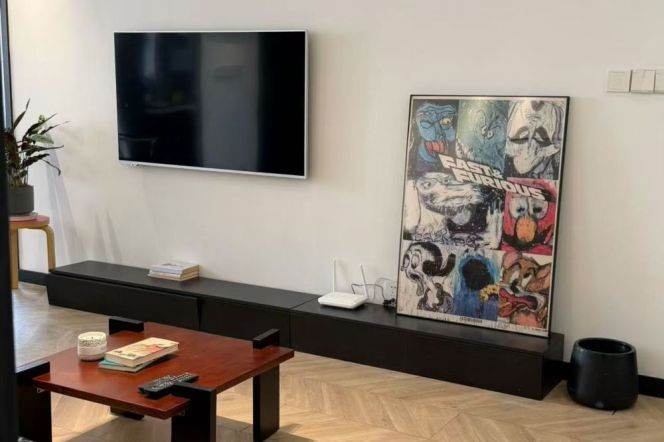 Lovely 2BRS w elevator & outdoor balcony near Jiangsu rd line 2/11 