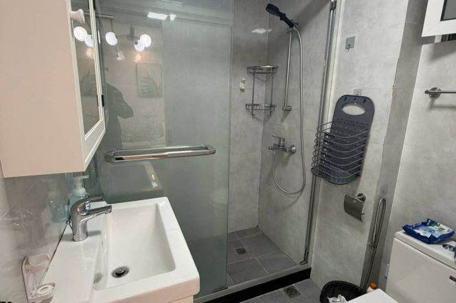 zhongshan park elevator 1BR/big living room@L2/3/4