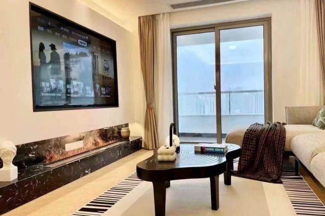 Changping Rd metro/2br2bt/central AC/floor heat/free club/tennis court/pool/balcony