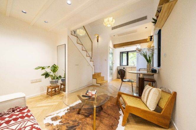 Vintage style Cozy loft house