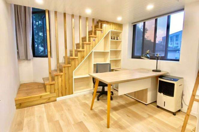 Lovely spacious 2 bedrooms near West Nanjing rd 