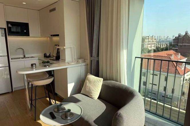 1Bedroom+1living room with balcony 7500 near Jiangwan YangPu Line10