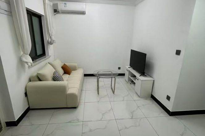 Elevator 1br near Jiangsu Rd L2/11