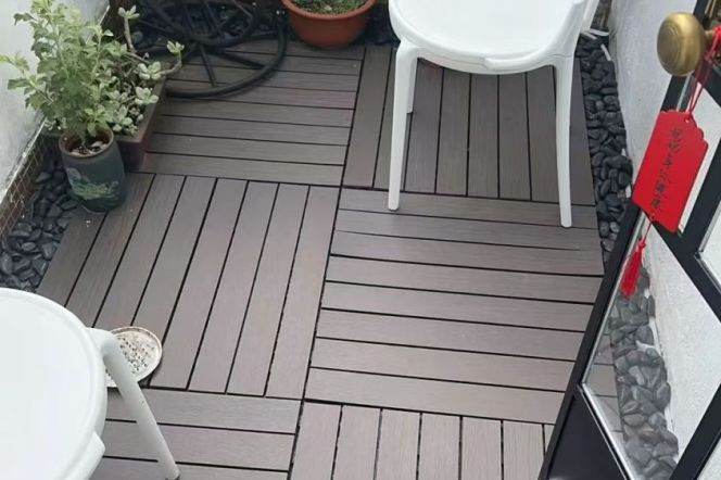 Renovated 1Br Garden house w. balcony