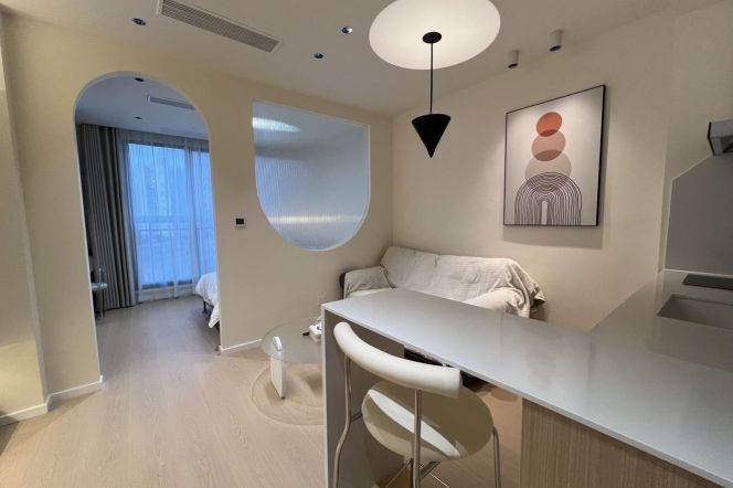 tongji garden-1bed - good location- elevator @ line 7 changping road 