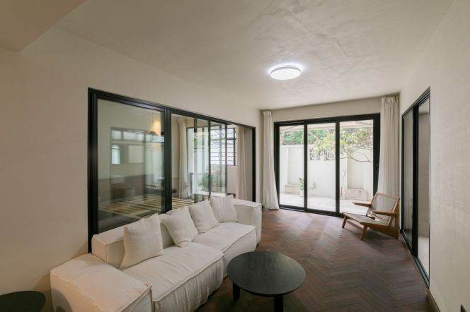 Huge 1br with private yard near Changshu Road/IAPM