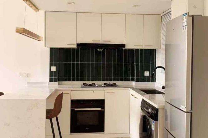 Airy and bright 1br apt Hengshan Rd