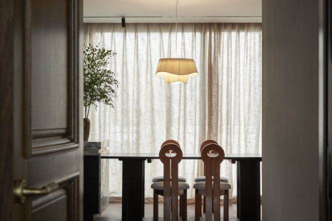 Designer 3BR High-Floor Residence | Jing'an Seasons | 145sqm with Floor Heating & Skyline Views