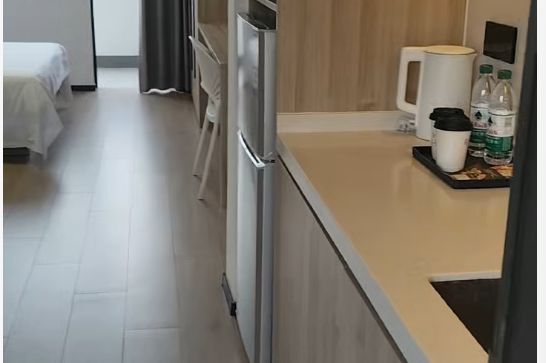 1br, 15mins walk to SHU jiading, Clean bright lobby, free gym &wifi,3.3k