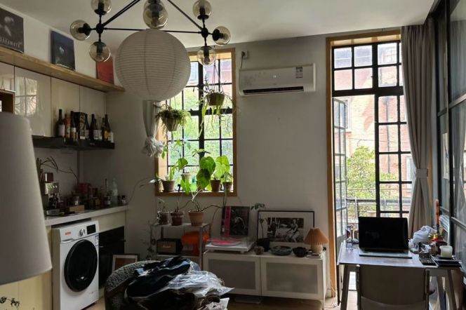 Nice balcony 1Br/1Lr/1Bt apt nr Jiangsu rd,M2/7/11/14