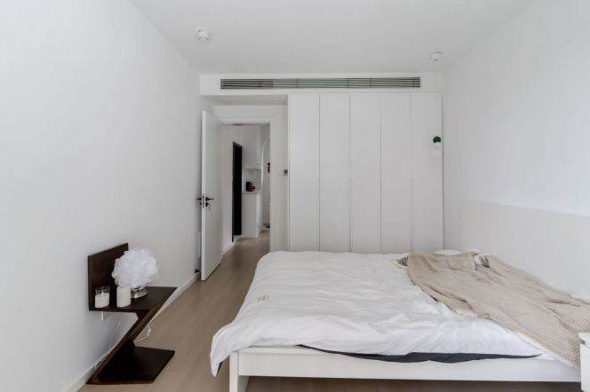 Designer 1BR at Jing'an Seasons | 19th Floor with City Views | Heart of West Nanjing Road