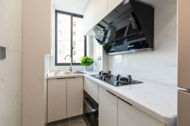 1 br near L2/L11 jiangsu rd station+elevator