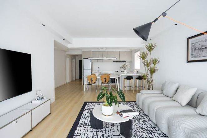 Hanzhong Rd Station Elevator 2+1Br/2Bath Line1/12/13 High-floor