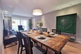 Jiangsu Rd metro/3br2bt/central AC/floor heat/oven/balcony/club/tennis court/pool