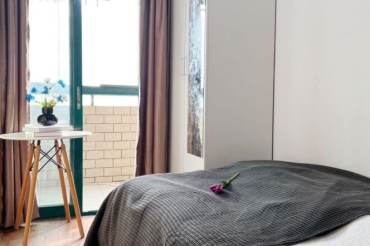 Bright room near Hanzhong rd, with balcony,close to TJU,long/short lease