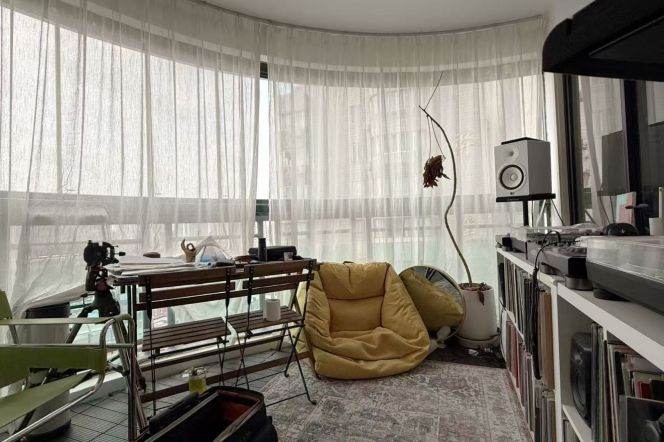 2Bdrs 1Bath/Fabulous&Spacious&Bright&New /L14 Wu Ding Rd/Good View/elevator