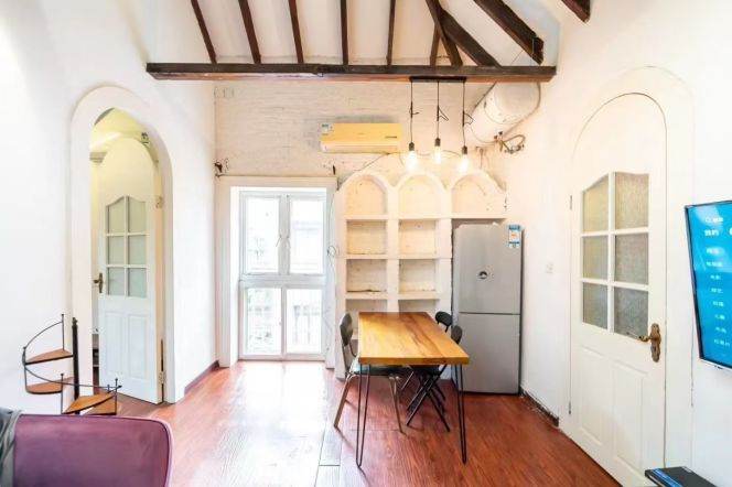 High ceiling 1Br/1Lr/1Bt apt nr South shanxi rd,M1/10/12