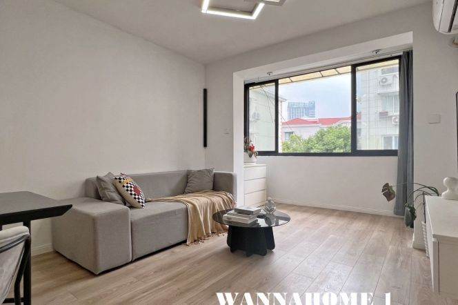 Spacious&Bright Elevator 1Bdr 1Bath Apt+L2/11 Jiang Su Rd+Suzhou Creek+Zhong Shan Park