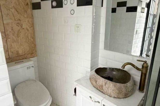 Nice yard 1Br/1Lr/1Bt apt nr Xintiandi,M10/13