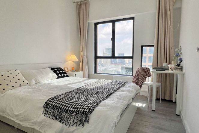 Bright room near Hanzhong rd, close to ECNU, long/short lease