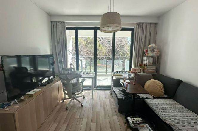 Nice balcony 1Br/1Lr/1Bt apt nr Zhongtan rd,M3/4
