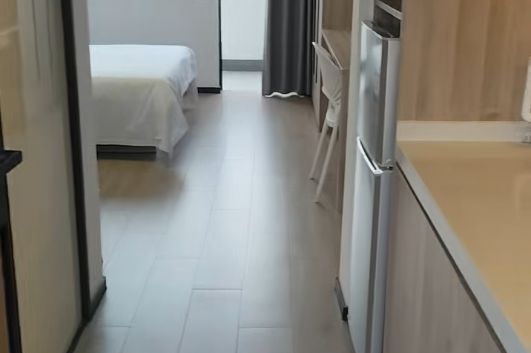 1br, 15mins walk to SHU jiading, Clean bright lobby, free gym &wifi,3.3k