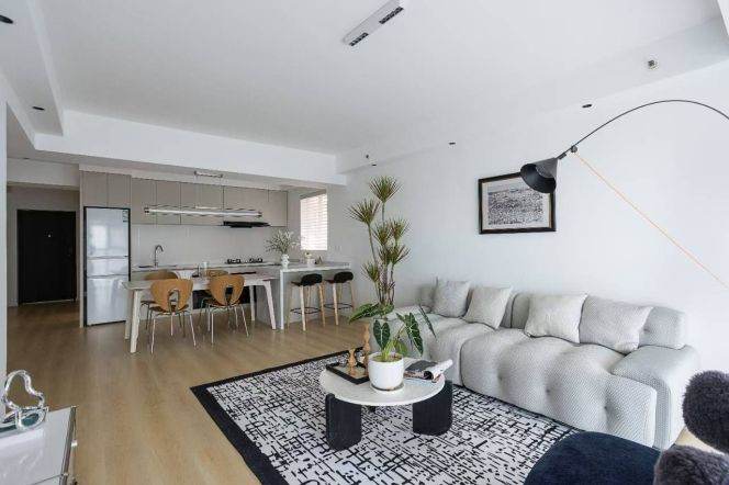 Hanzhong Rd Station Elevator 2+1Br/2Bath Line1/12/13 High-floor