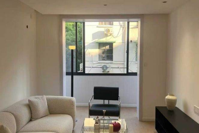 modern bright 1br Nr xujiahui M1/9/11