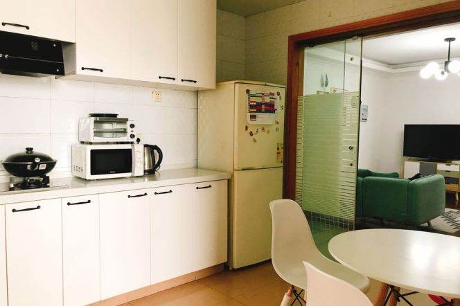 Bright room near Hanzhong rd, with balcony,close to TJU,long/short lease
