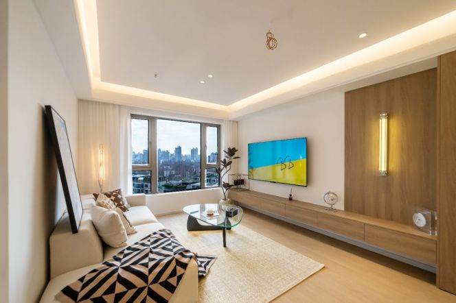 Jiaotong University/2br2bt/central AC/floor heat/oven