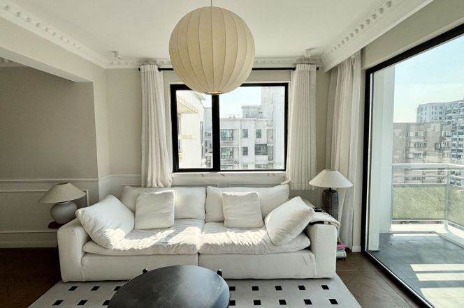 2Bdrs 1Bath/Fabulous&Spacious&Bright&New /L14 Wu Ding Rd/Good View/open balcony