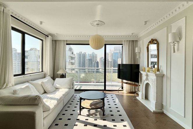 2Bdrs 1Bath/Fabulous&Spacious&Bright&New /L14 Wu Ding Rd/Good View/open balcony